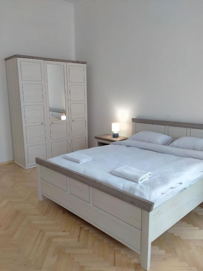 Avangard Passage Kryva Lypa Apartment Lviv Luaran gambar